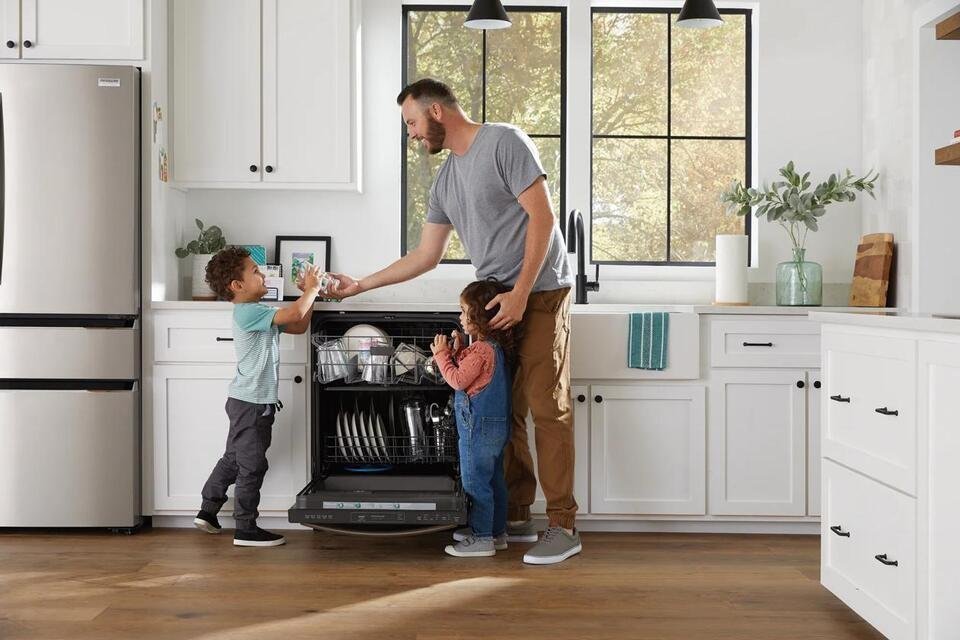 Frigidaire GDPH4515AF 24″ Built-In Dishwasher, Energy Star Certified, Top Control, Stainless Steel